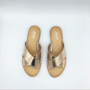 Y Not slide on sandals, Rosegold size7.5